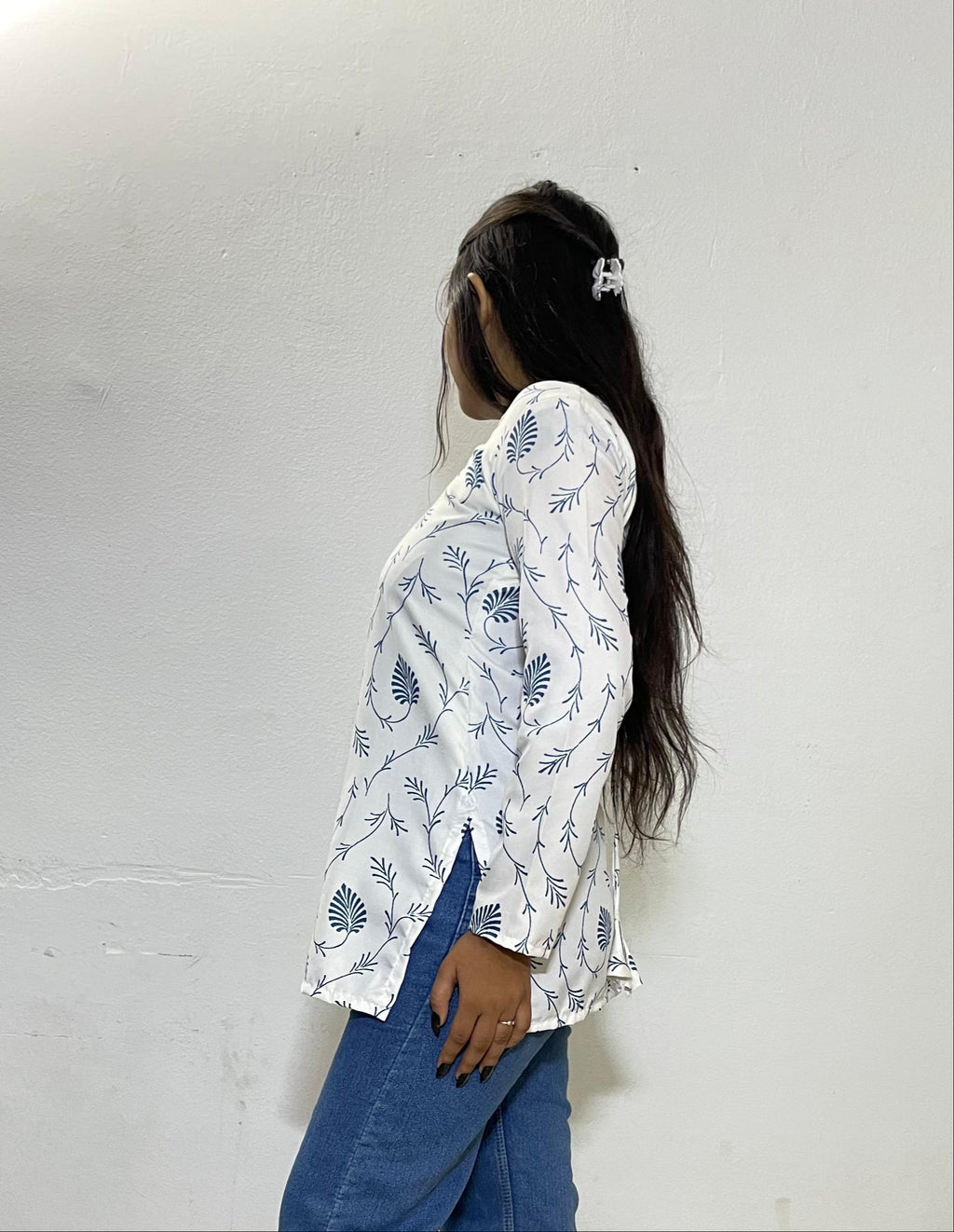 MIRA FLAT-NECK KURTI