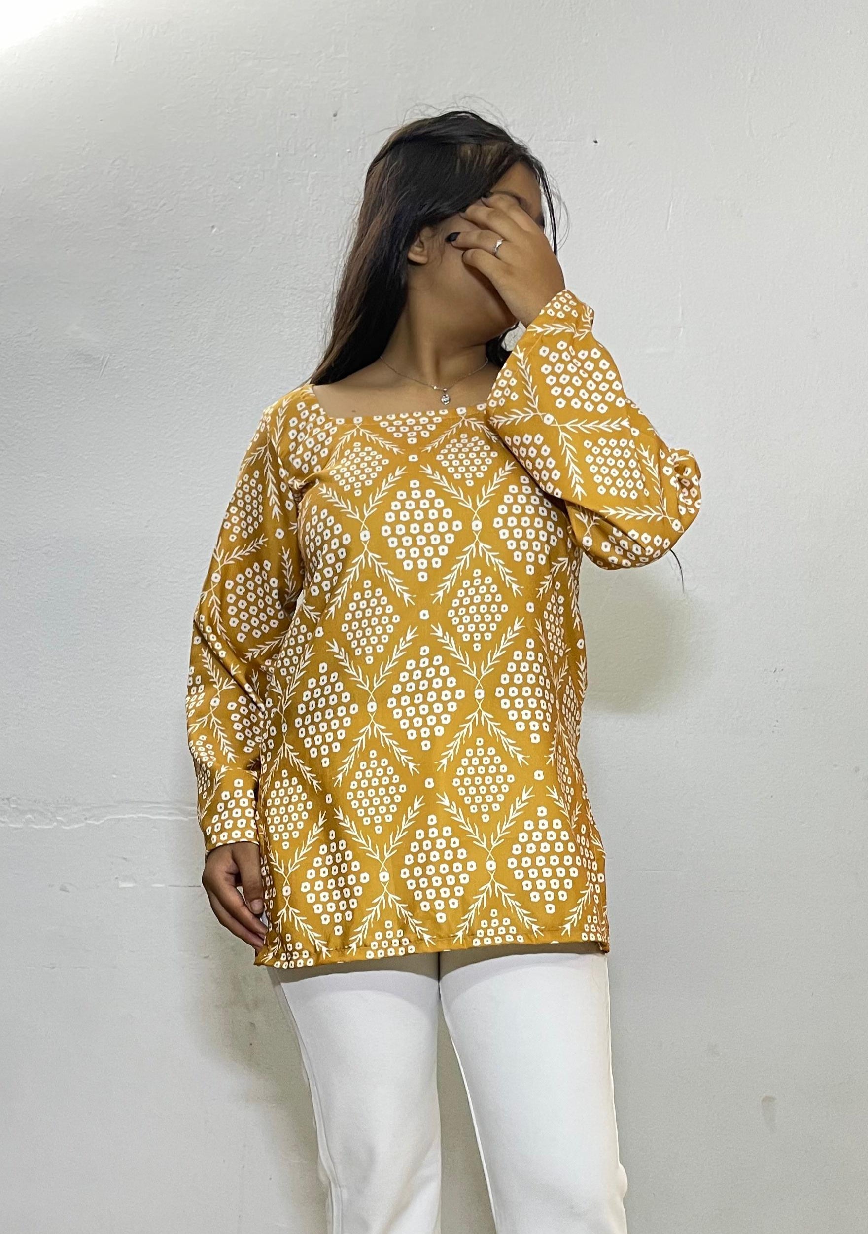 AVNI FLAT-NECK KURTI