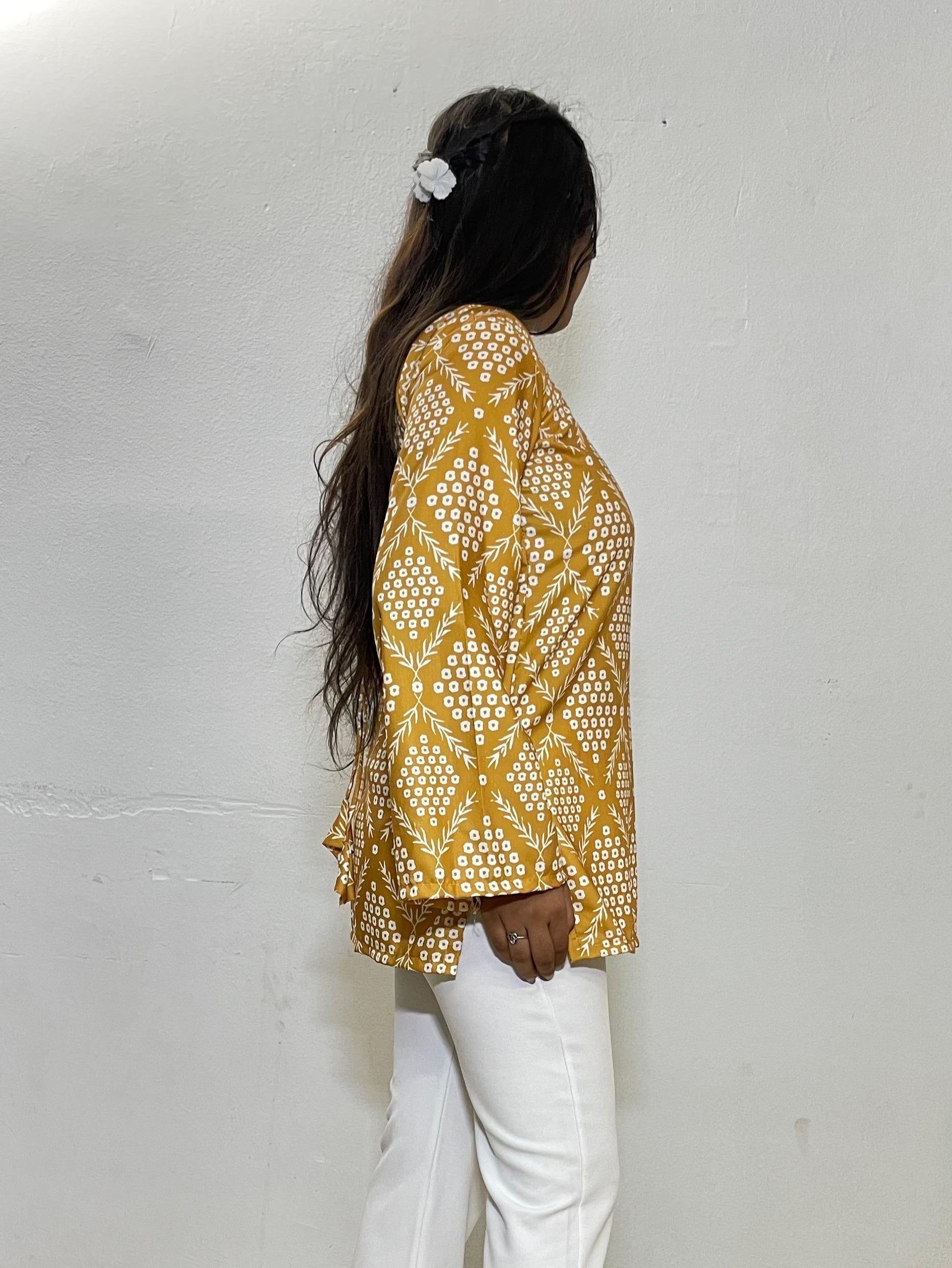 AVNI FLAT-NECK KURTI