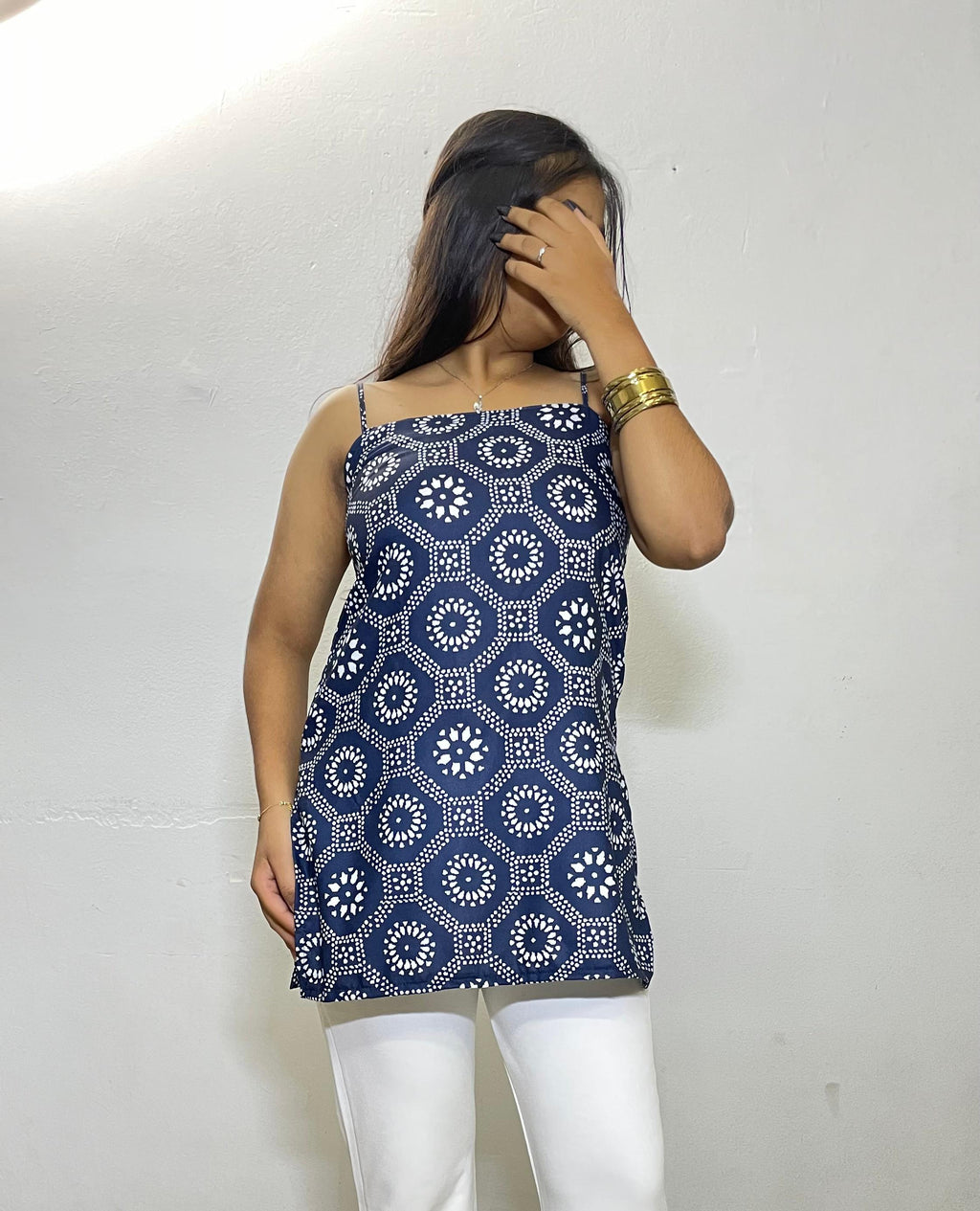 NAVYA FLAT-NECK KURTI