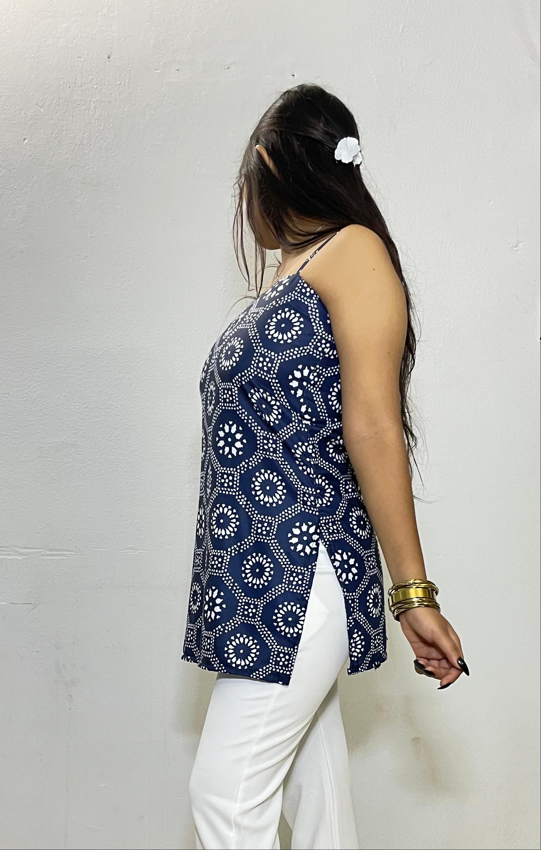 NAVYA FLAT-NECK KURTI