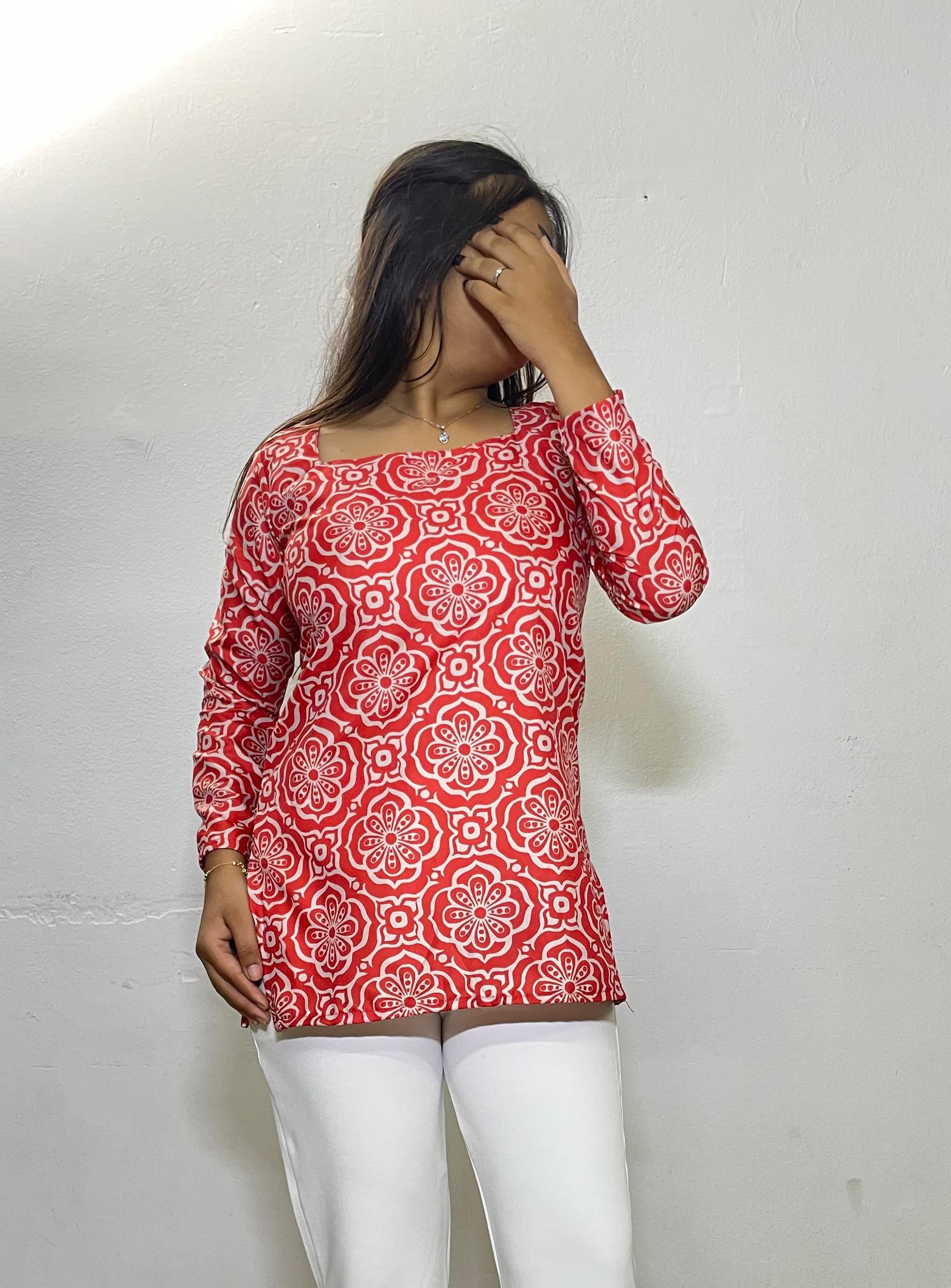 AASHVI FLAT-NECK KURTI